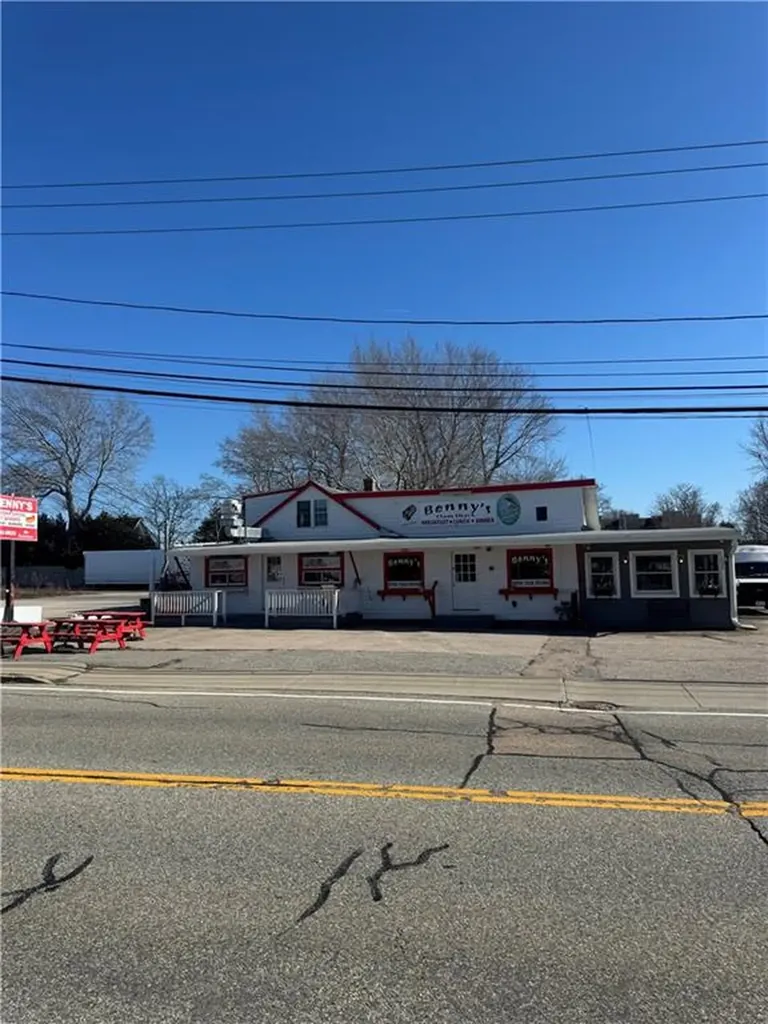 12 Sand Hill Cove Road Narragansett RI 02882