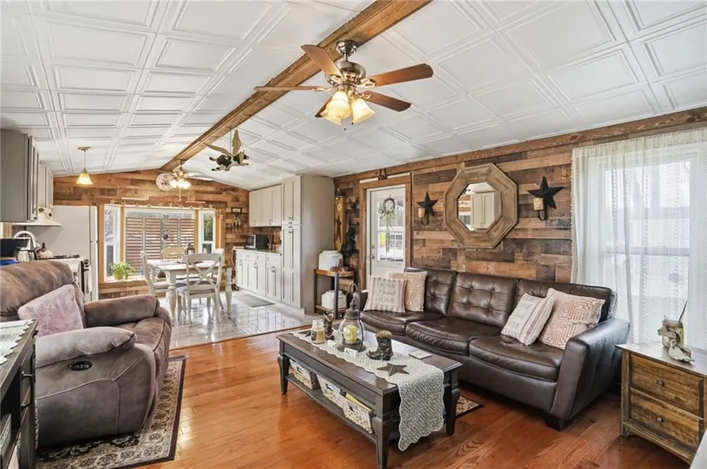 225 #401 Brayton Road Tiverton RI 02878