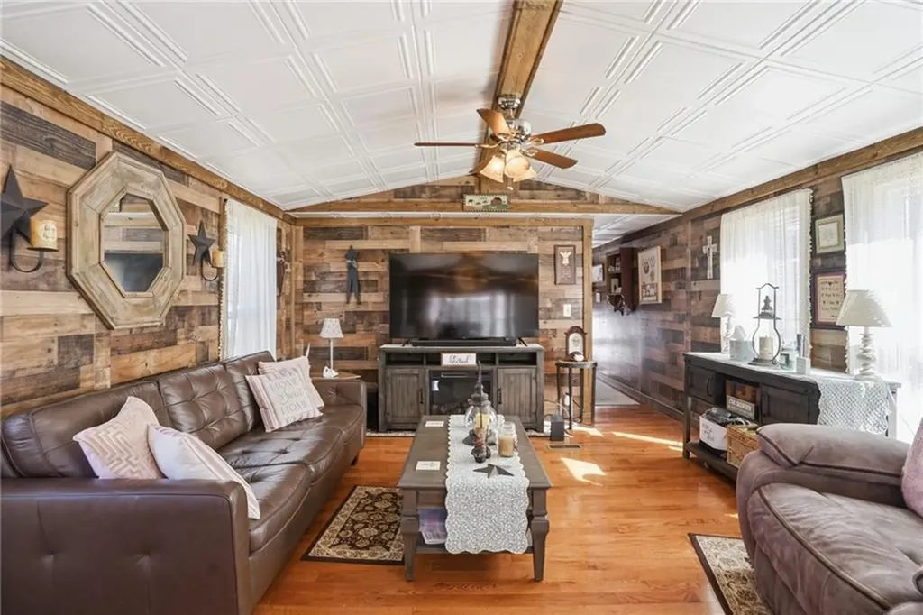 225 #401 Brayton Road Tiverton RI 02878