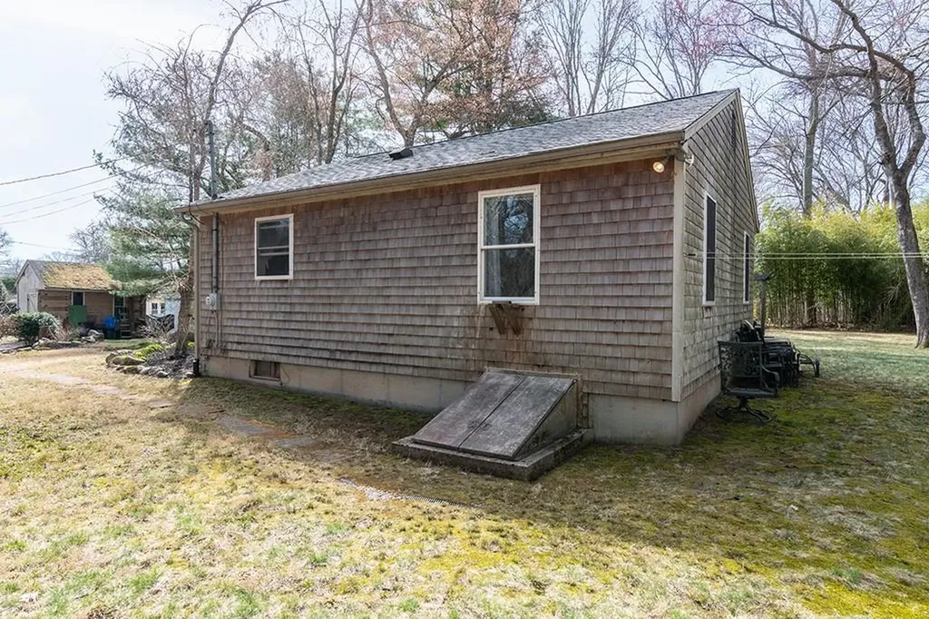 1668 Kingstown Road South Kingstown RI 02879
