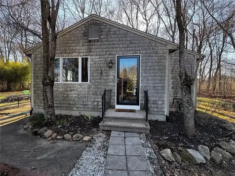 1668 Kingstown Road South Kingstown RI 02879