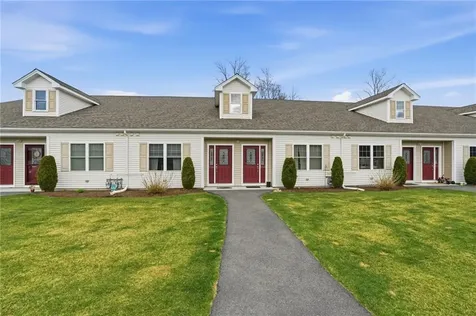 12 Gray Coach Lane Cranston RI 02921