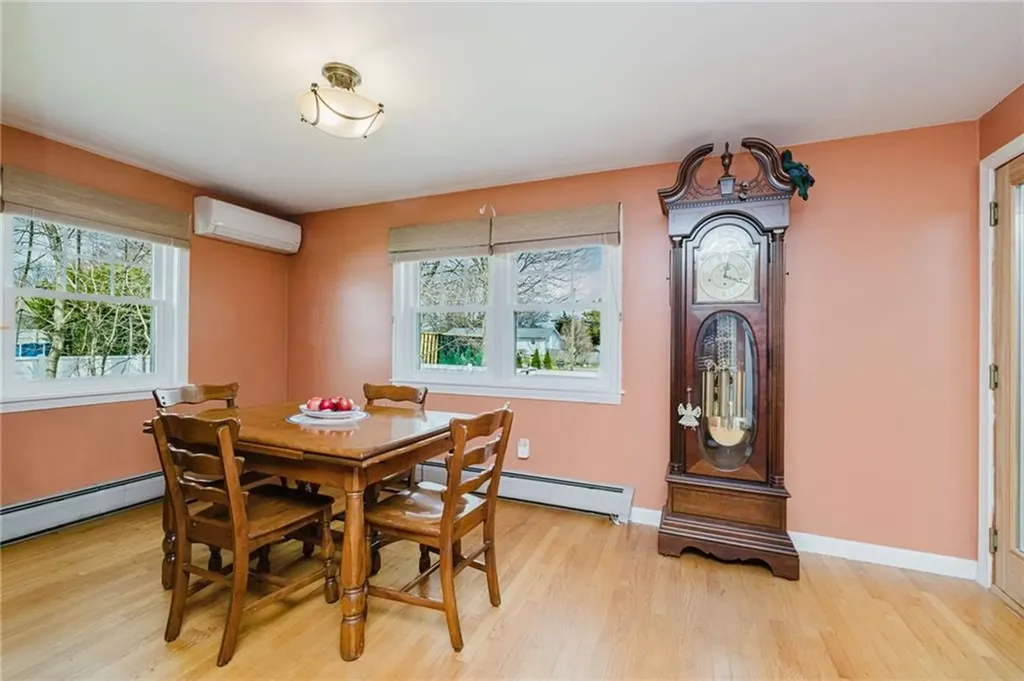 72 Beardsworth Road Tiverton RI 02878