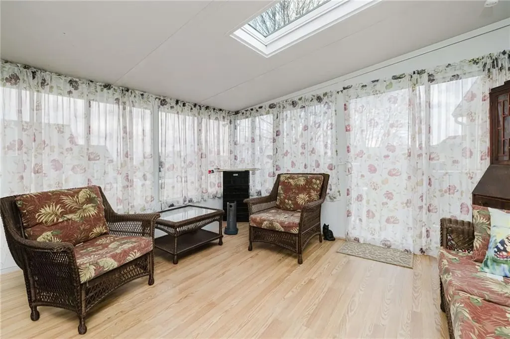 72 Beardsworth Road Tiverton RI 02878