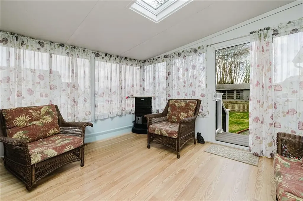 72 Beardsworth Road Tiverton RI 02878