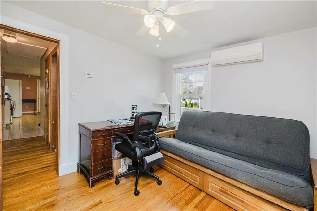 72 Beardsworth Road Tiverton RI 02878