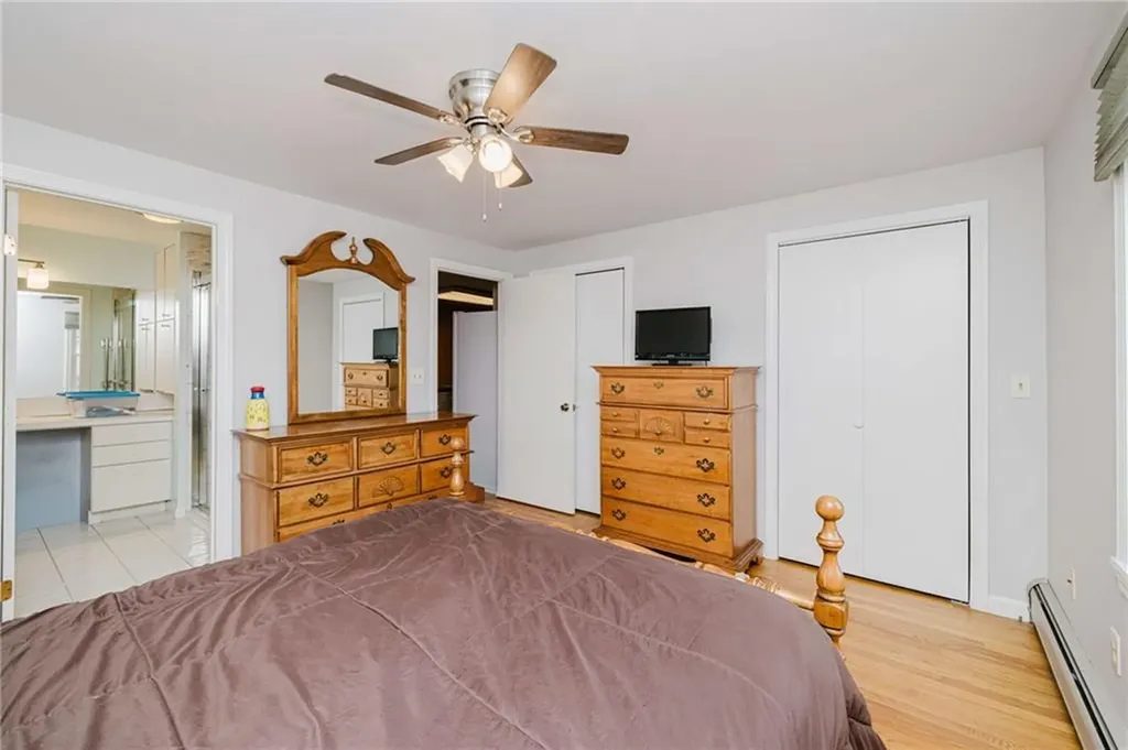 72 Beardsworth Road Tiverton RI 02878