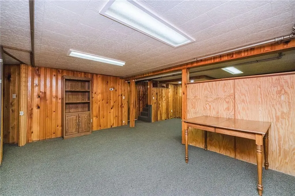 72 Beardsworth Road Tiverton RI 02878