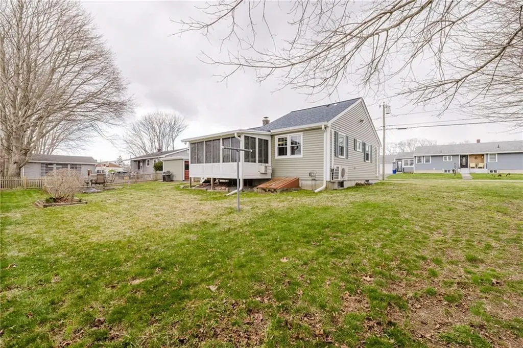 72 Beardsworth Road Tiverton RI 02878