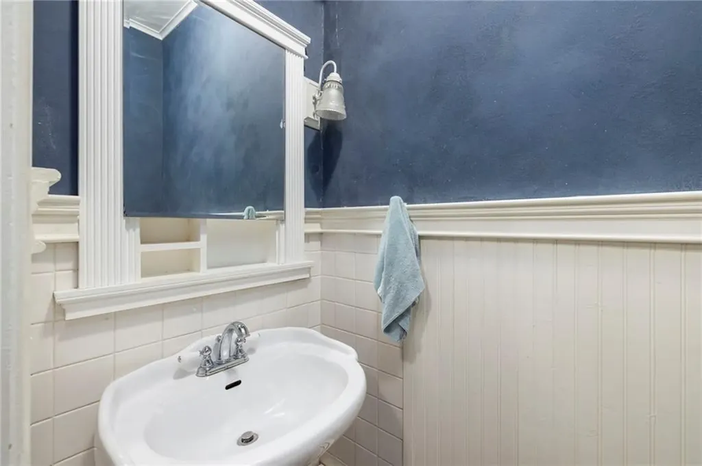 165 Waterman Street Providence RI 02906