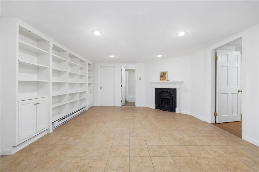 165 Waterman Street Providence RI 02906