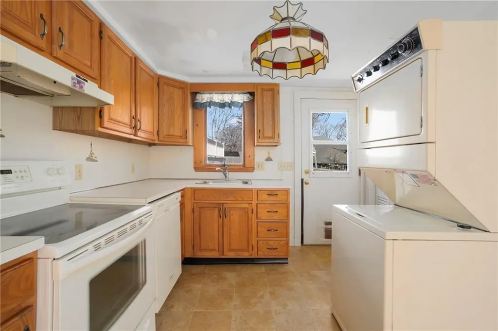 292 Boulevard Middletown RI 02842