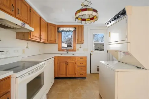 292 Boulevard Middletown RI 02842