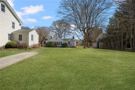 292 Boulevard Middletown RI 02842