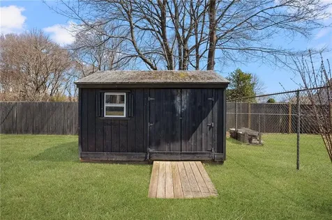292 Boulevard Middletown RI 02842