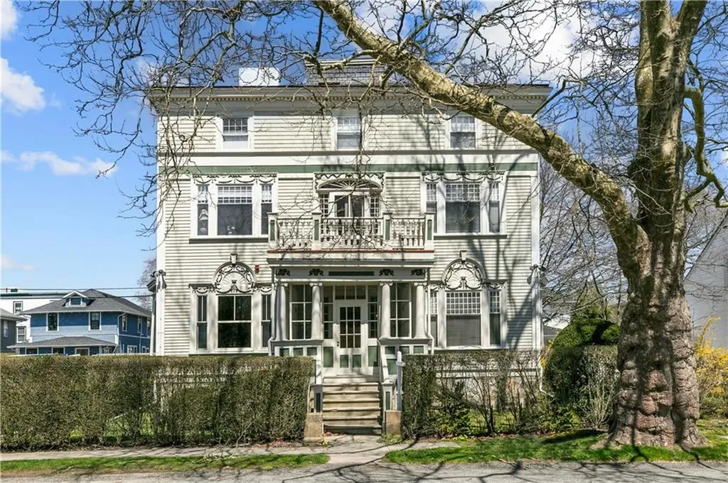 20 Berkeley Avenue Newport RI 02840