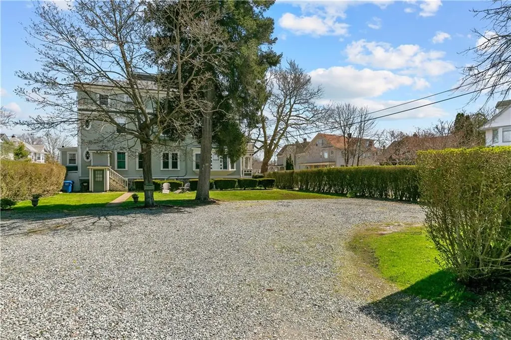 20 Berkeley Avenue Newport RI 02840