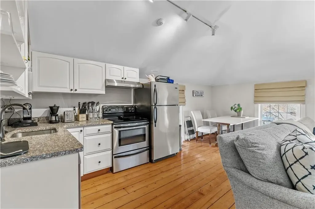20 Berkeley Avenue Newport RI 02840