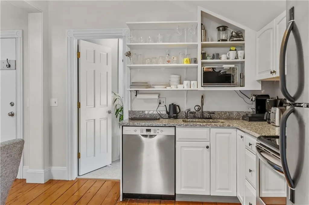 20 Berkeley Avenue Newport RI 02840