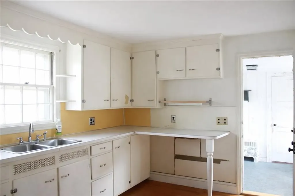 369 Manor Drive Warwick RI 02888
