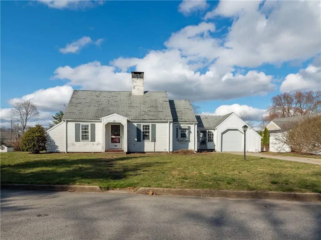 369 Manor Drive Warwick RI 02888