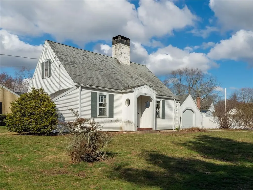 369 Manor Drive Warwick RI 02888