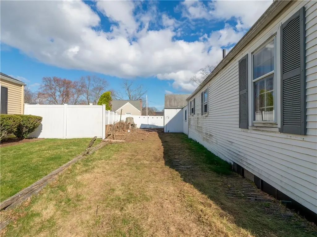 369 Manor Drive Warwick RI 02888