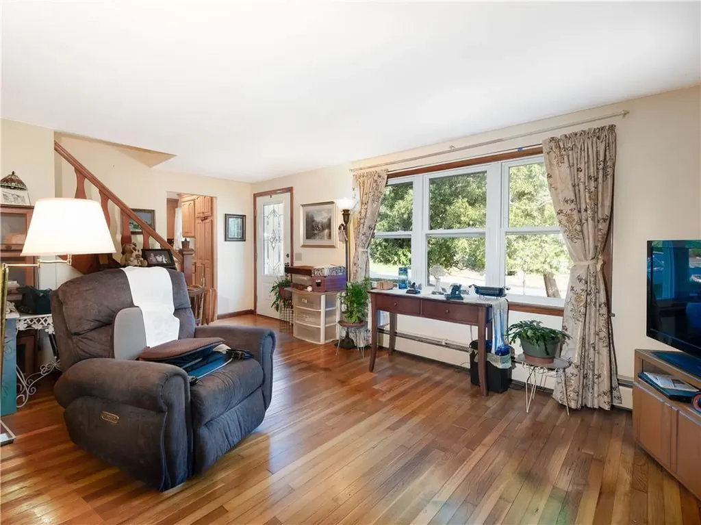 48 Colvintown Road Coventry RI 02816