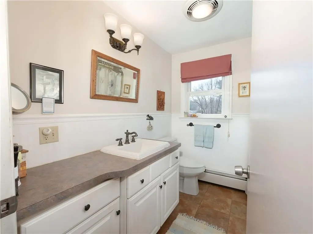 48 Colvintown Road Coventry RI 02816