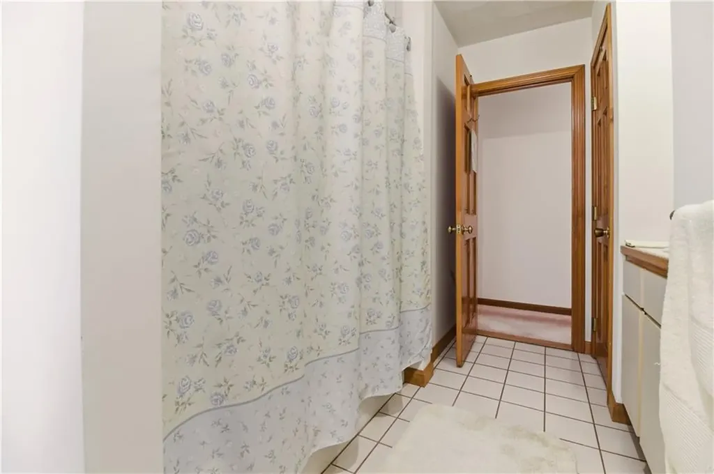 8 Birchwood Drive Bristol RI 02809