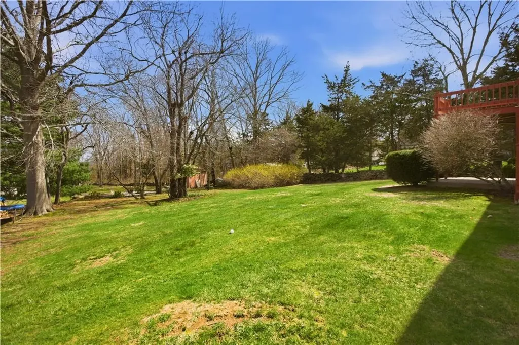 8 Birchwood Drive Bristol RI 02809