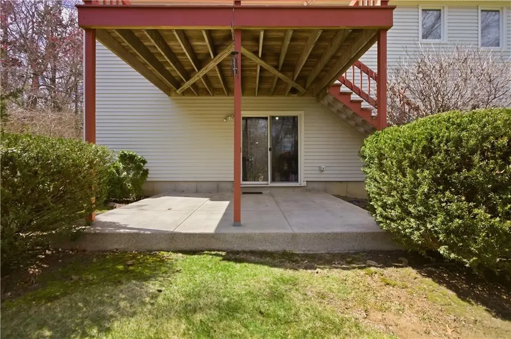 8 Birchwood Drive Bristol RI 02809