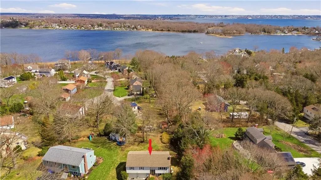 8 Birchwood Drive Bristol RI 02809