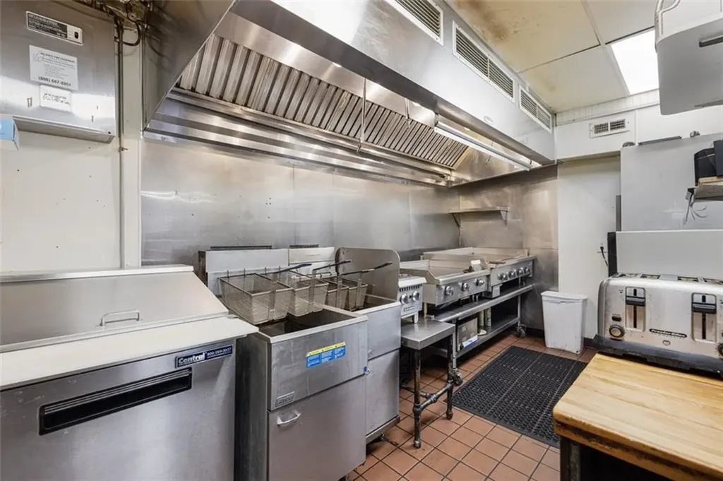 1137 Charles Street North Providence RI 02904