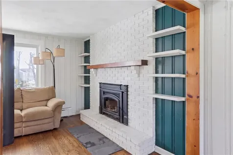 18 Loring Road Bristol RI 02809
