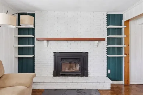 18 Loring Road Bristol RI 02809