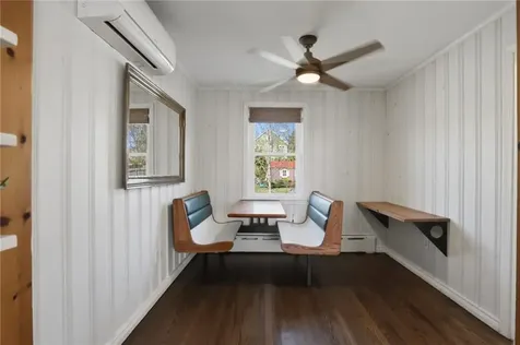 18 Loring Road Bristol RI 02809