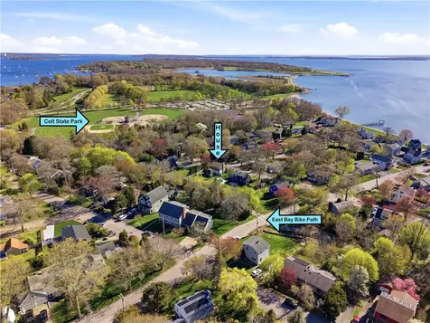 18 Loring Road Bristol RI 02809