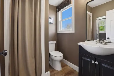 18 Loring Road Bristol RI 02809