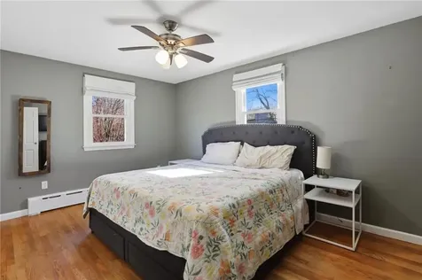 18 Loring Road Bristol RI 02809