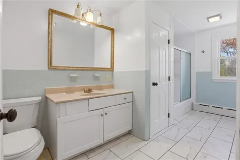 18 Loring Road Bristol RI 02809