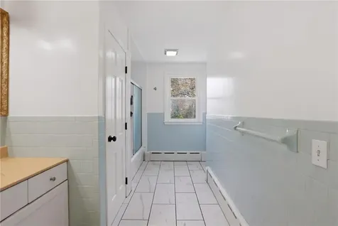 18 Loring Road Bristol RI 02809