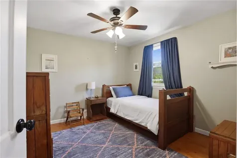 18 Loring Road Bristol RI 02809