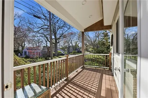 18 Loring Road Bristol RI 02809