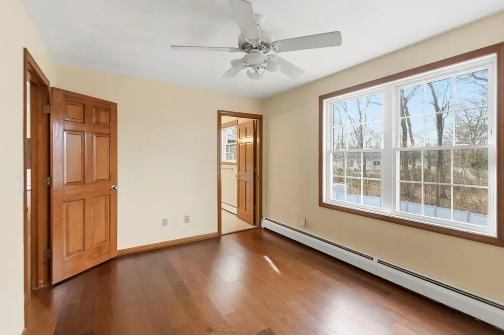 26 Setian Lane West Warwick RI 02893
