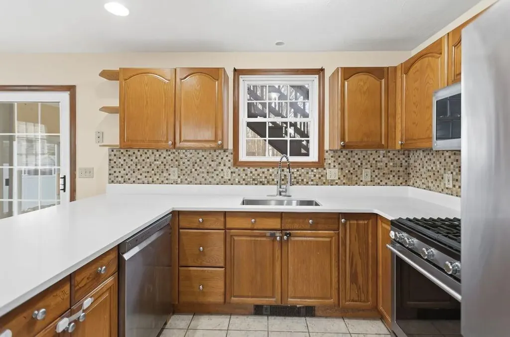 26 Setian Lane West Warwick RI 02893