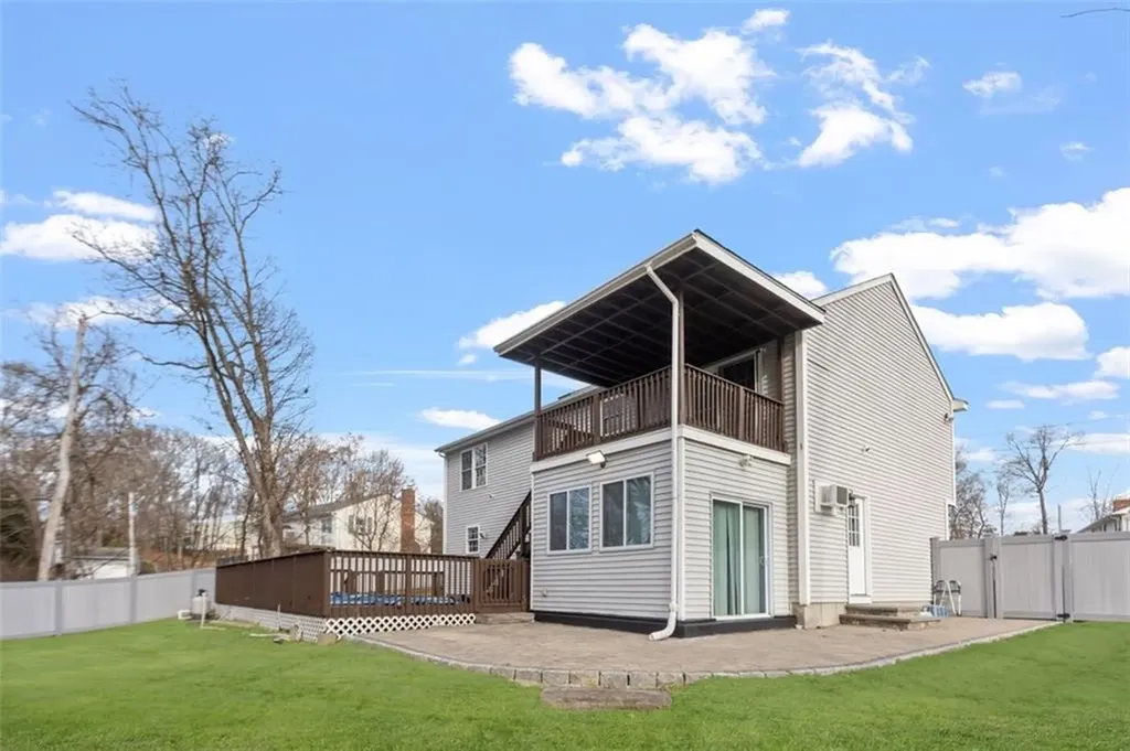 26 Setian Lane West Warwick RI 02893