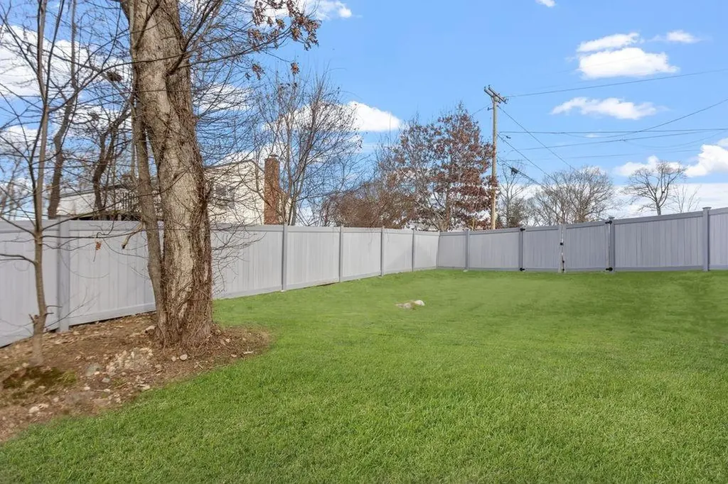 26 Setian Lane West Warwick RI 02893
