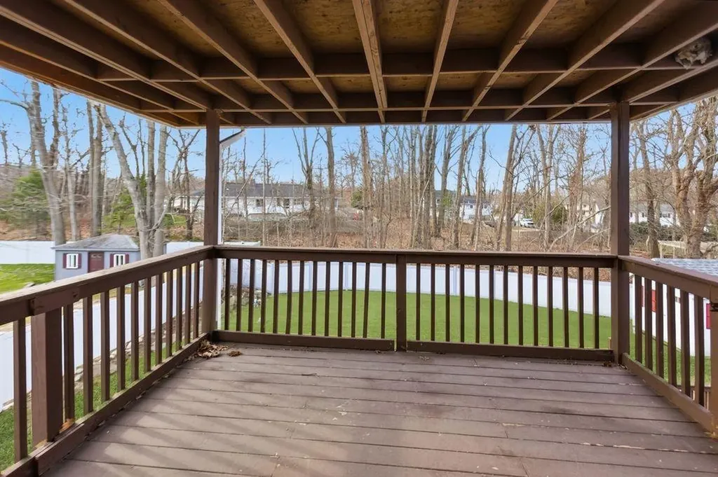 26 Setian Lane West Warwick RI 02893