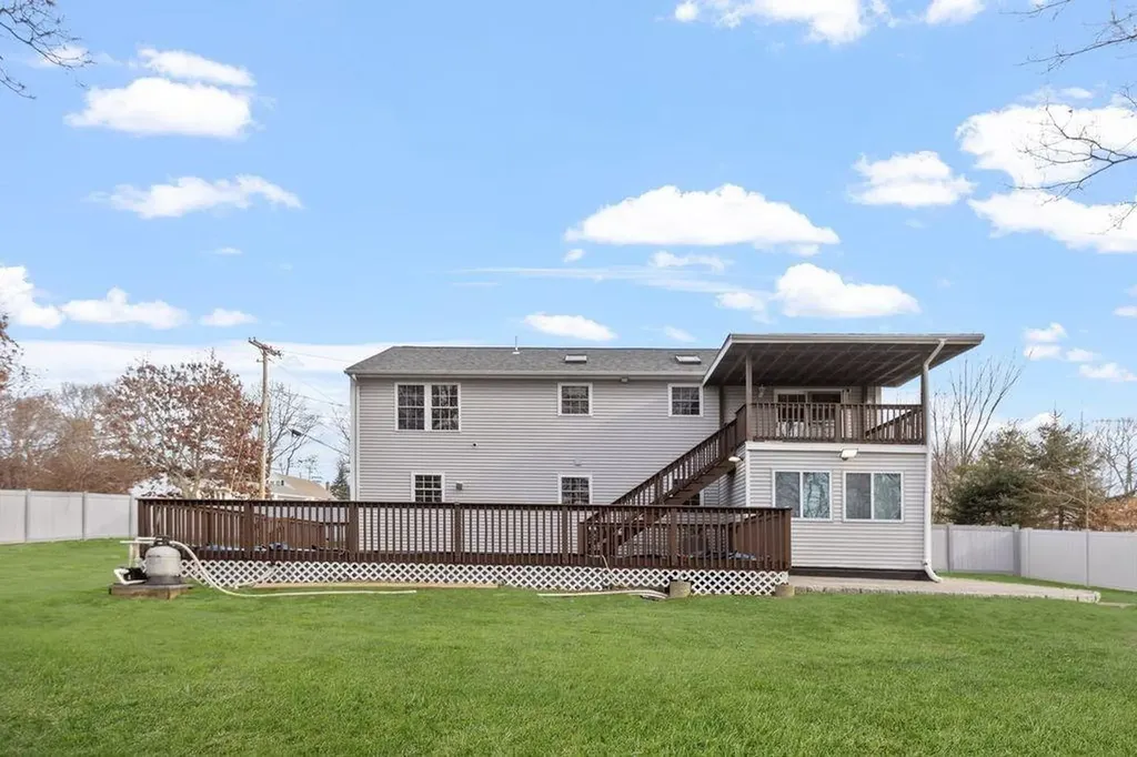 26 Setian Lane West Warwick RI 02893